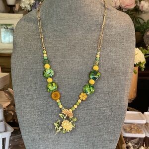 Floral Beaded Necklace in Green and Yellow